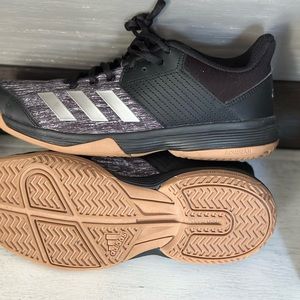 💥ADIDAS VOLLEYBALL shoes💥 women’s.